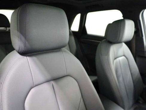 Used 2024 Audi Q3 2.0T Premium w/ Convenience Package image 21