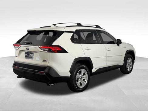 Used 2020 Toyota RAV4 XLE w/ XLE Grade Weather Package AWD/4WD image 9