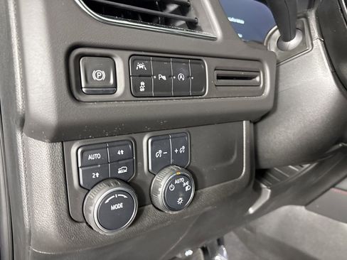 Used 2023 Chevrolet Tahoe RST image 8