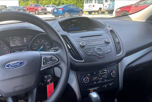 Used 2017 Ford Escape SE AWD/4WD image 6