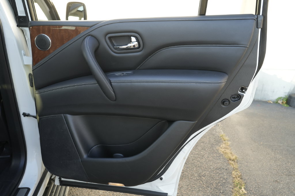 Used 2019 INFINITI QX80 Luxe AWD/4WD image 38