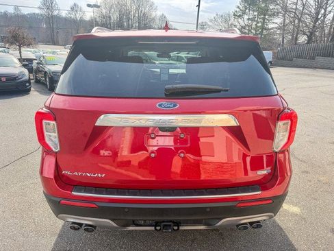 Used 2020 Ford Explorer Platinum w/ Premium Technology Package image 11