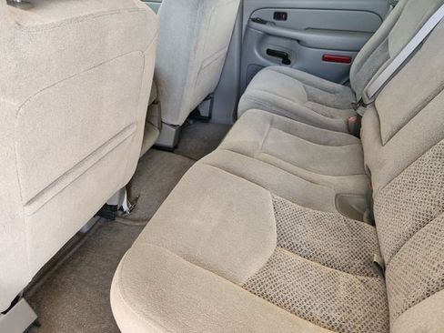 Used 2005 Chevrolet Tahoe LS RWD image 30