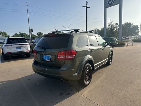 Used 2018 Dodge Journey SE FWD image 4