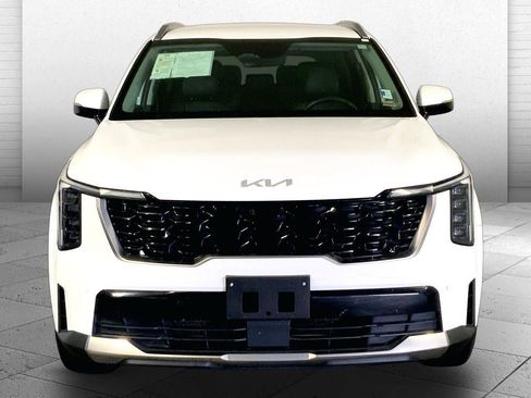 Certified 2024 Kia Sorento S FWD image 2
