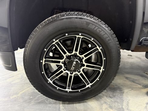 Used 2016 GMC Sierra 2500 Denali w/ Duramax Plus Package AWD/4WD image 26