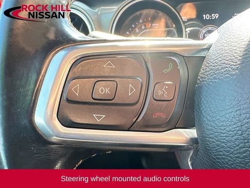 Used 2019 Jeep Wrangler Unlimited Sahara AWD/4WD image 9