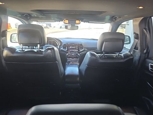 Used 2020 Jeep Grand Cherokee Limited image 19