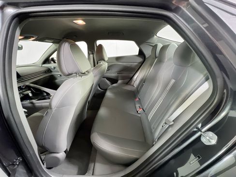 Used 2023 Hyundai Elantra SEL w/ Convenience Package FWD image 24