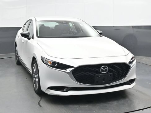 Used 2020 MAZDA MAZDA3 AWD Sedan w/ Black Accent Package image 6