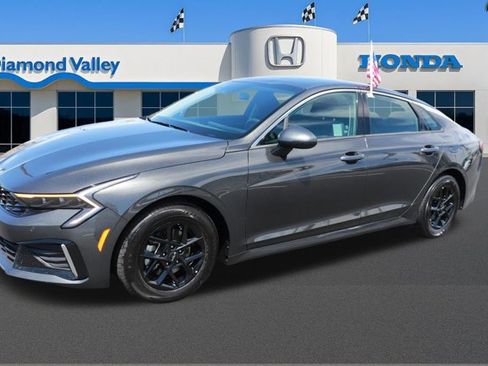 Used 2025 Kia K5 LXS image 3