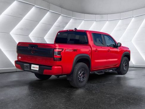 Used 2025 Nissan Frontier PRO-4X image 4