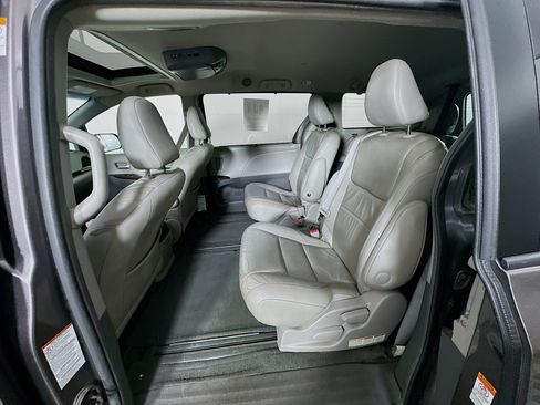 Used 2016 Toyota Sienna XLE w/ XLE Navigation Package FWD image 26