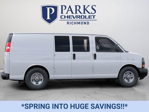 New 2025 Chevrolet Express 2500 image 5