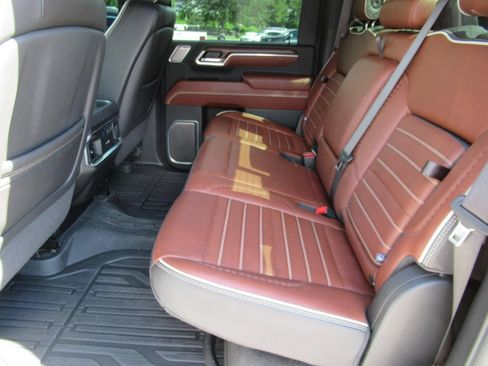 Used 2024 GMC Sierra 3500 Denali Ultimate AWD/4WD image 37