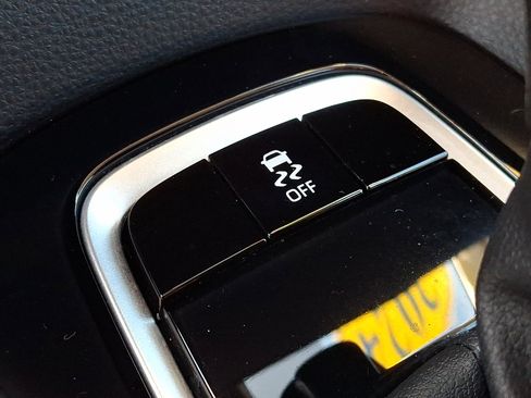 Used 2024 Toyota Corolla LE FWD image 22