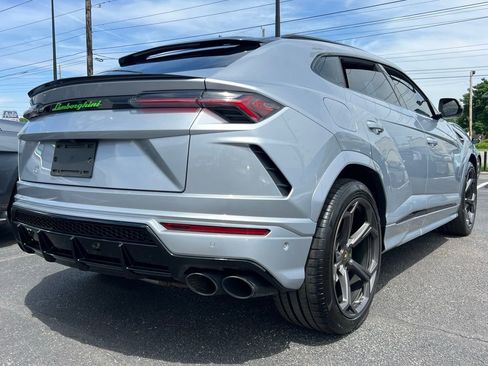 Used 2022 Lamborghini Urus image 7