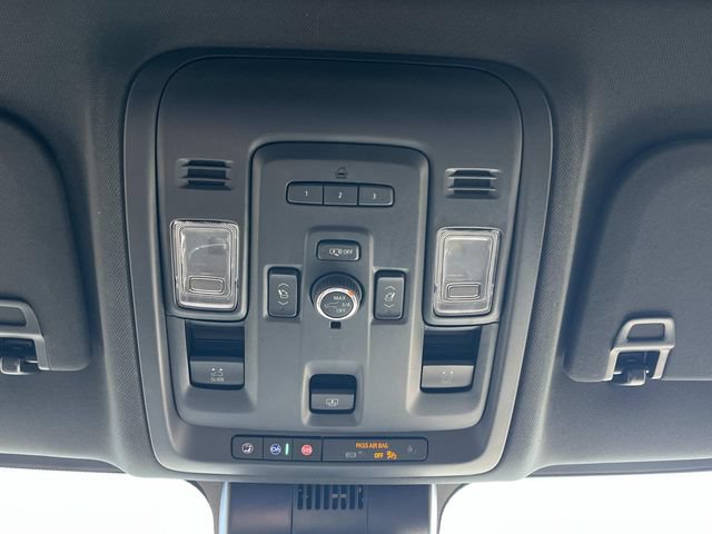 Used 2023 GMC Yukon SLT w/ SLT Premium Package AWD/4WD image 40