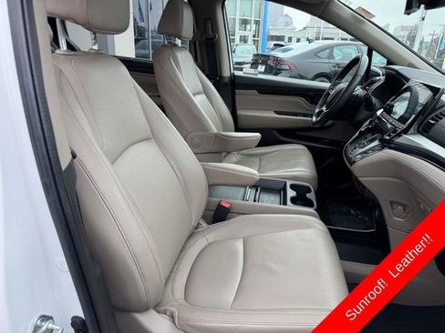Certified 2022 Honda Odyssey Touring image 11