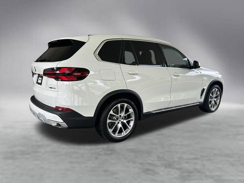 Used 2026 BMW X5 xDrive40i w/ Premium Package AWD/4WD image 3