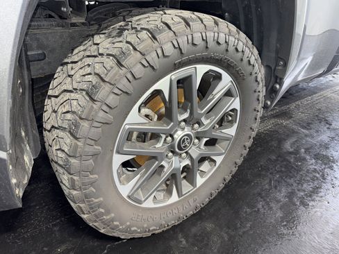 Used 2022 Toyota Tundra Limited image 8