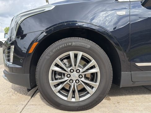 Used 2022 Cadillac XT5 Premium Luxury w/ Technology Package AWD/4WD image 17
