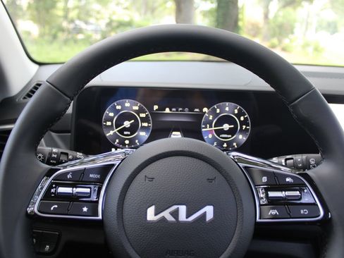 New 2026 Kia Seltos EX FWD image 26