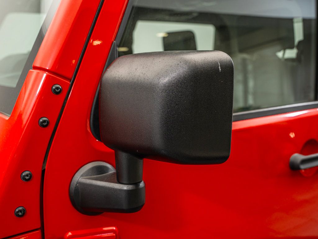 Used 2008 Jeep Wrangler Rubicon w/ Dual Top Group AWD/4WD image 15