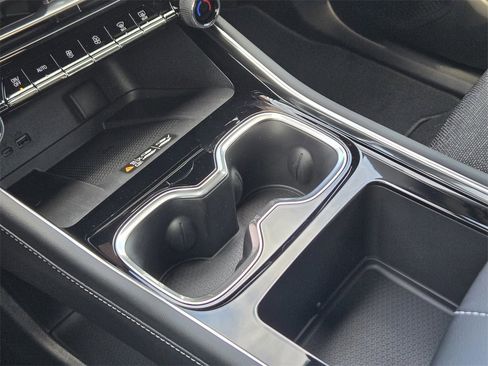 New 2026 Chevrolet Traverse LT w/ Sun and Wheel Package image 11