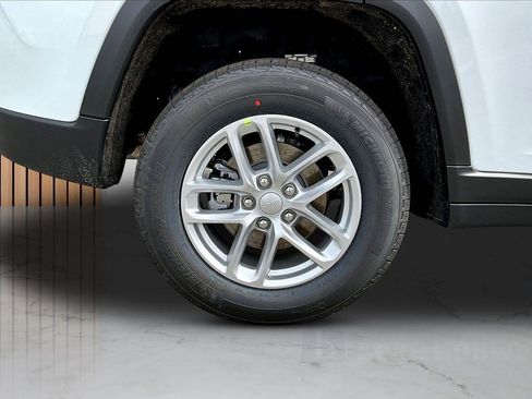 New 2026 Jeep Grand Cherokee Laredo AWD/4WD image 34