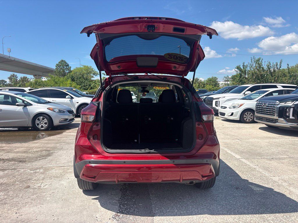 Used 2023 Nissan Kicks SR FWD image 14