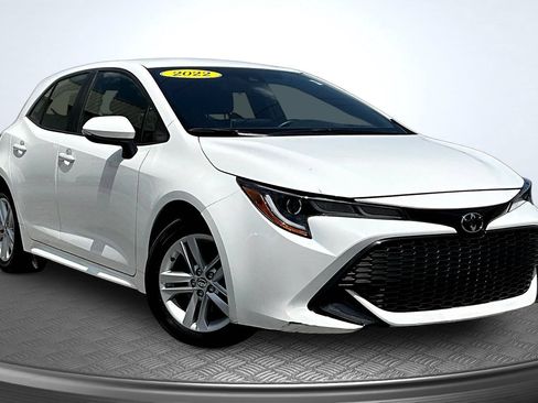 Used 2022 Toyota Corolla SE FWD image 3