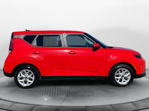 Used 2023 Kia Soul LX w/ Option Group 015 image 6