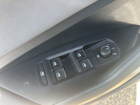 New 2026 Volkswagen Jetta SE FWD image 11