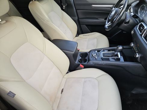 Used 2018 MAZDA CX-5 Touring w/ Preferred Equipment Package FWD image 12