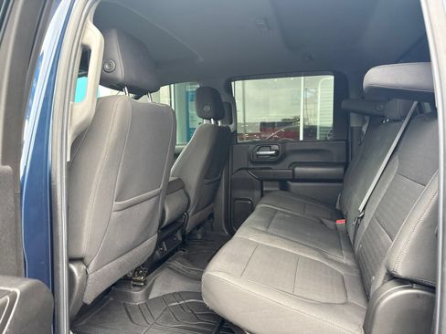 Used 2022 Chevrolet Silverado 2500 Custom w/ Custom Value Package AWD/4WD image 15
