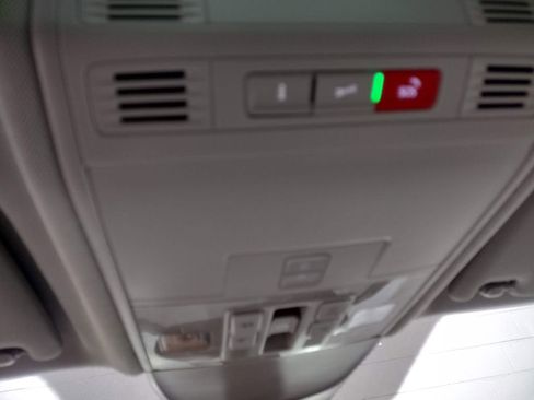 New 2025 Volkswagen Taos SE image 29