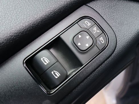 Used 2024 Mercedes-Benz Sprinter 2500 image 29