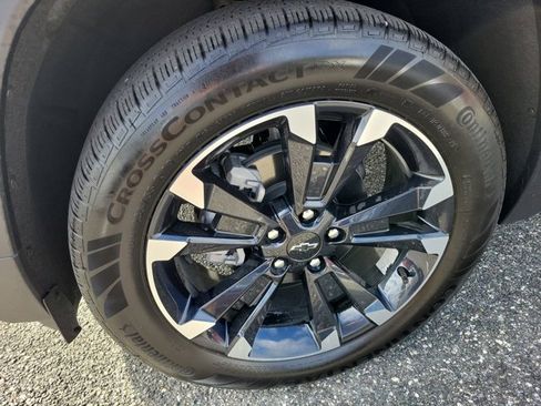 Used 2026 Chevrolet Equinox RS w/ Safety and Technology Package image 17