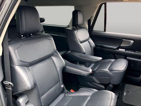 Used 2025 Ford Expedition Max Platinum AWD/4WD image 20