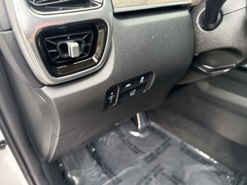 Used 2022 Kia Sorento SX Prestige image 22