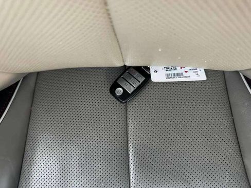 Used 2016 Kia Sedona EX image 27