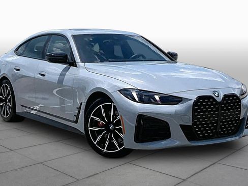 Used 2025 BMW 430i w/ M Sport Package RWD image 2