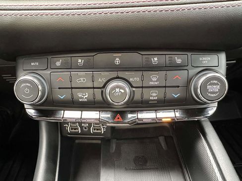 Used 2022 Dodge Durango R/T w/ Blacktop Package AWD/4WD image 25