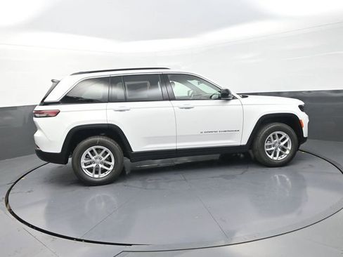 New 2026 Jeep Grand Cherokee Laredo X AWD/4WD image 10