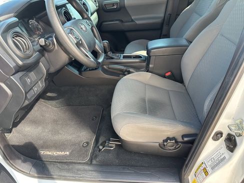 Used 2020 Toyota Tacoma SR image 14