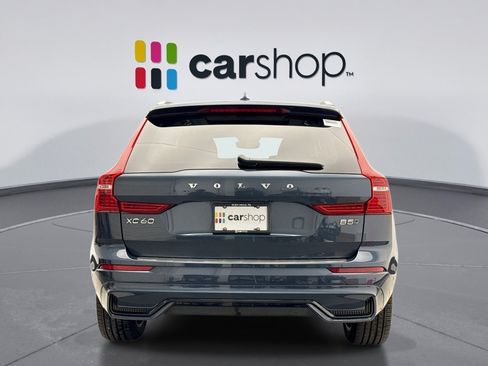 Used 2024 Volvo XC60 B5 Plus w/ Climate Package AWD/4WD image 4