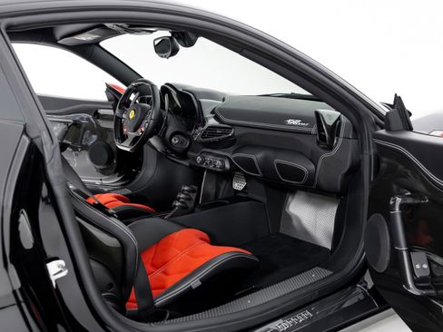 Used 2015 Ferrari 458 Speciale Coupe image 28