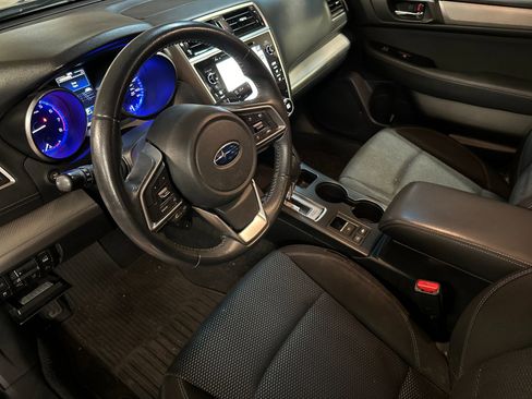 Used 2018 Subaru Outback 2.5i Premium image 9