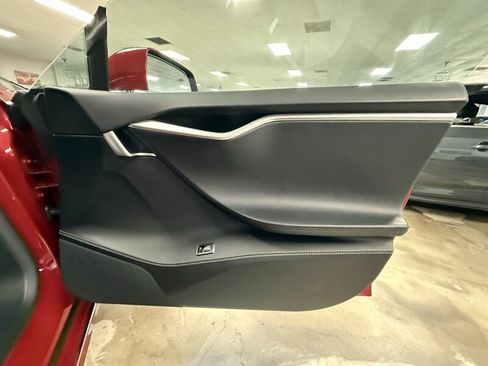 Used 2017 Tesla Model S 75 RWD image 12